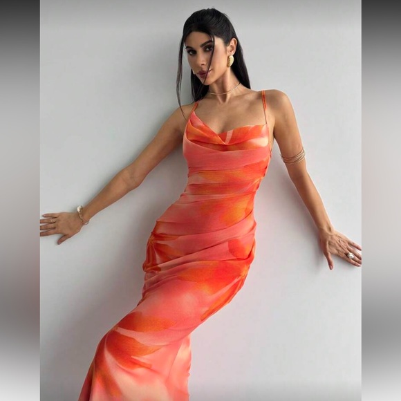 Floral Mesh Ruched Dress - Picture 5 of 8